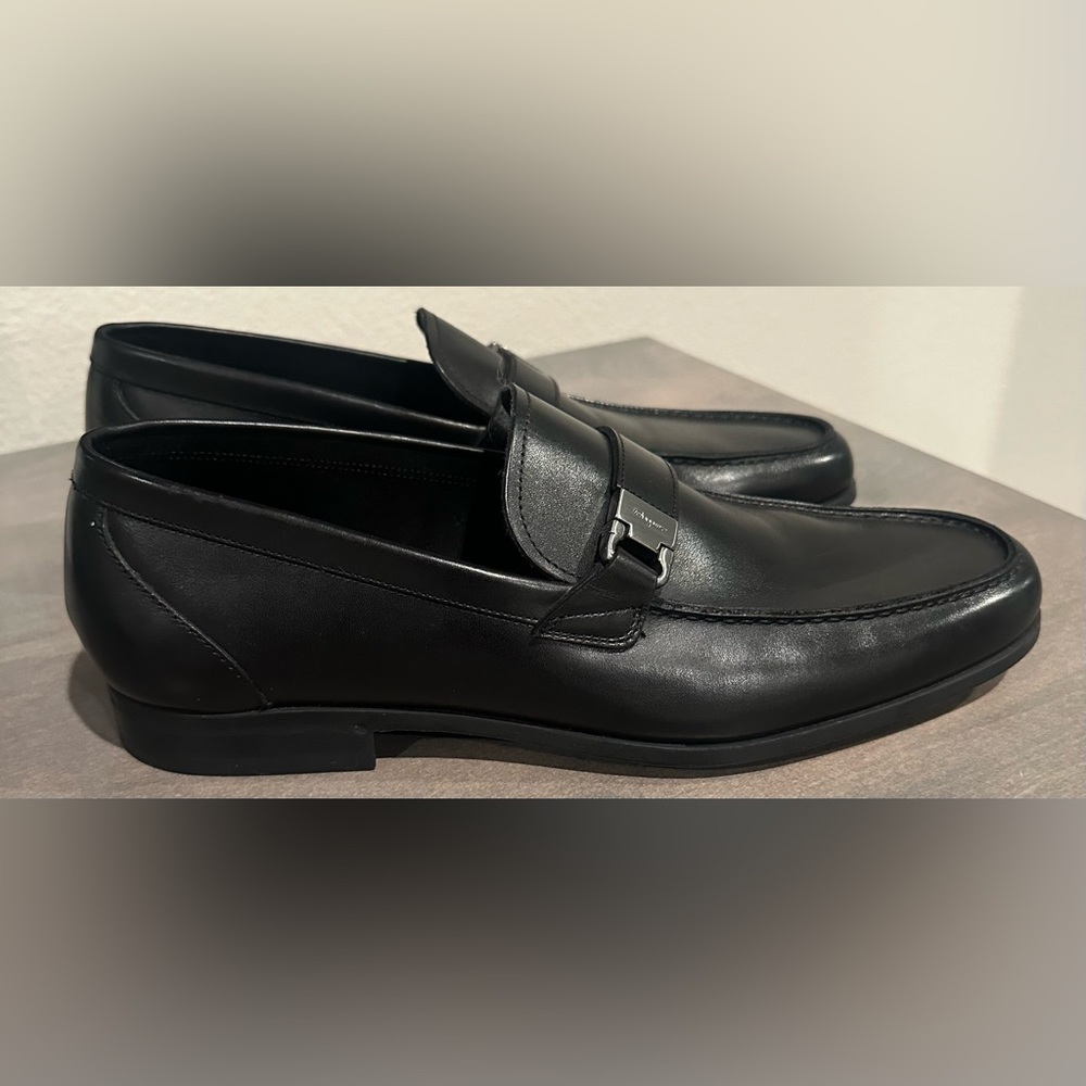 Salvatore Ferragamo Black Leather Loafer size 10